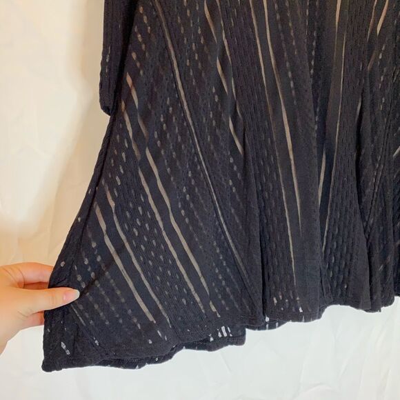 BCBGMAXAZRIA Black and Cream Long Sleeve Dress - Picture 5 of 11